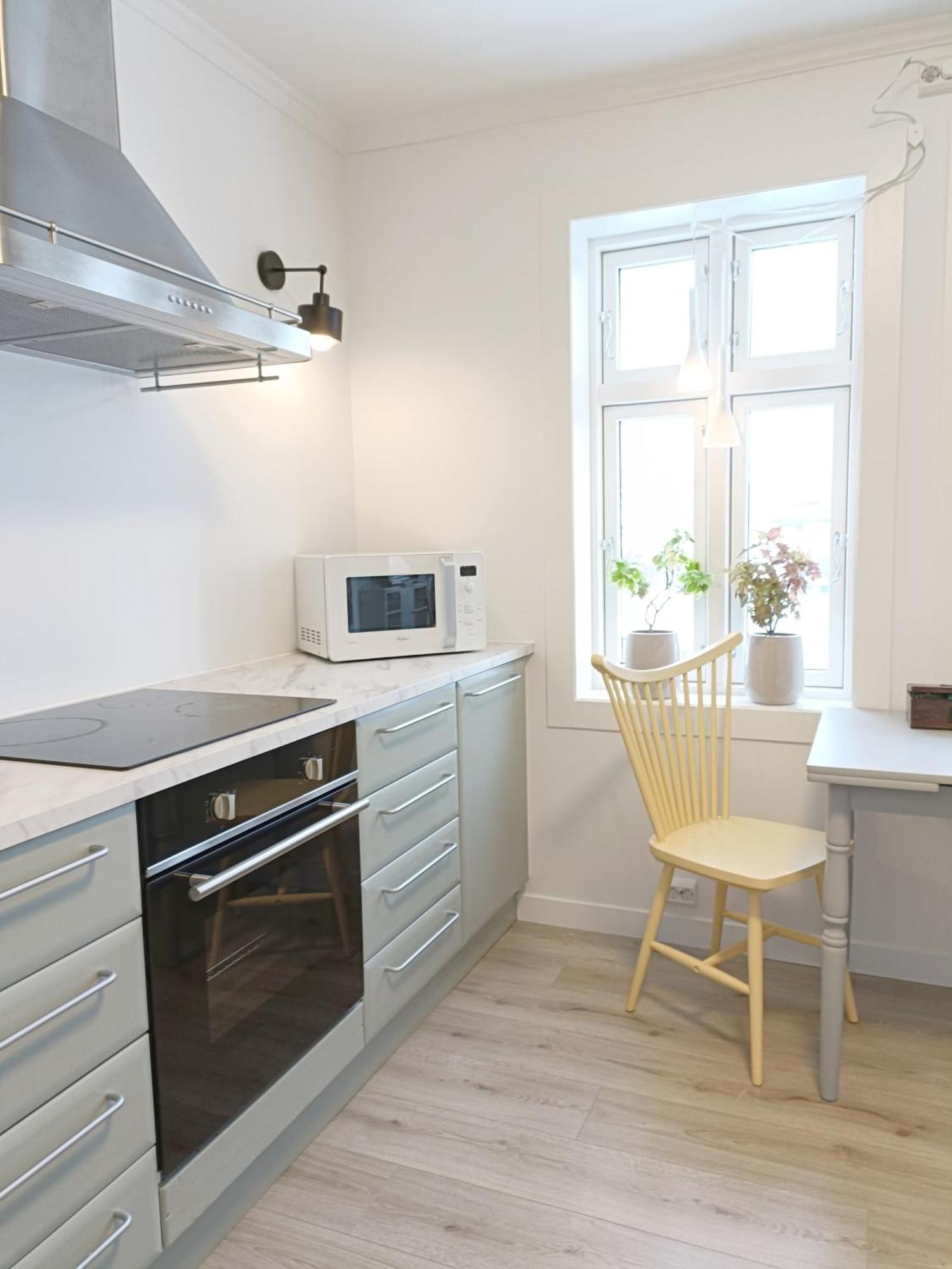 Вилла Charming House In Ulsteinvik With Free Parking Экстерьер фото